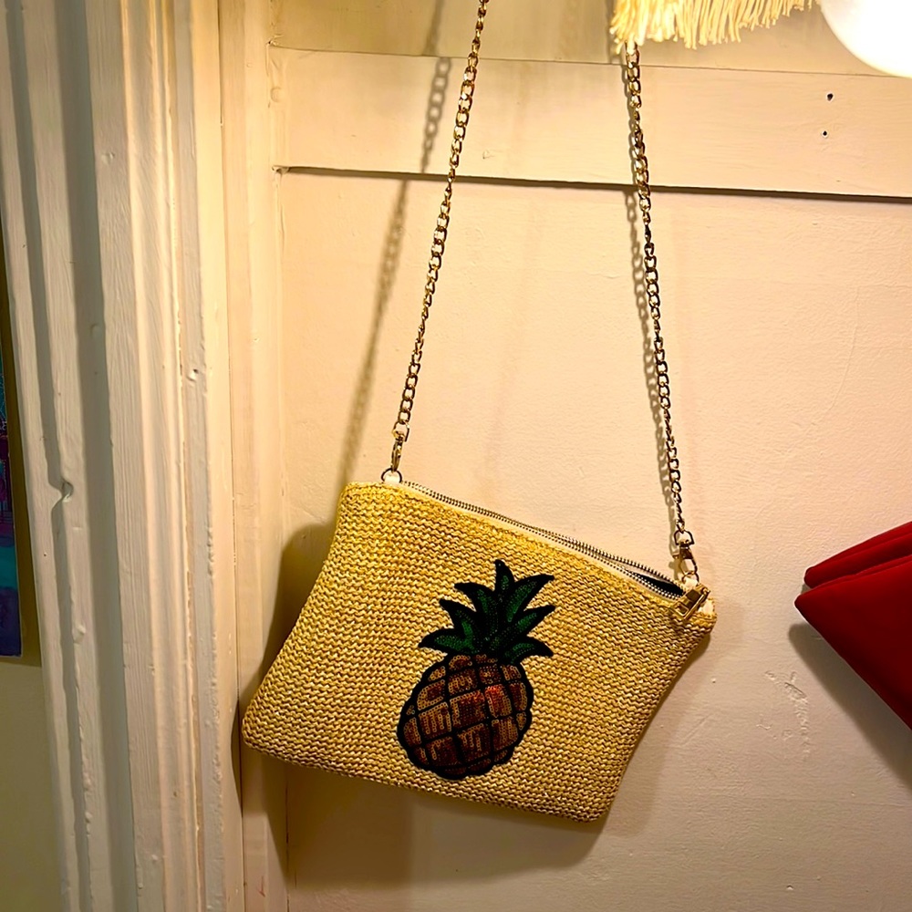 Pineapple Purse